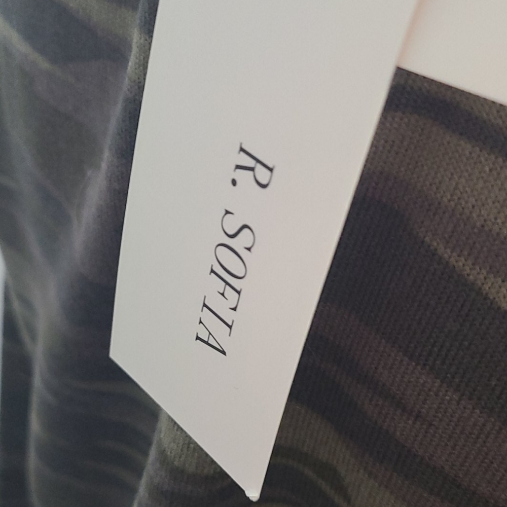 CAMO SWEATER - Picture 2 of 3